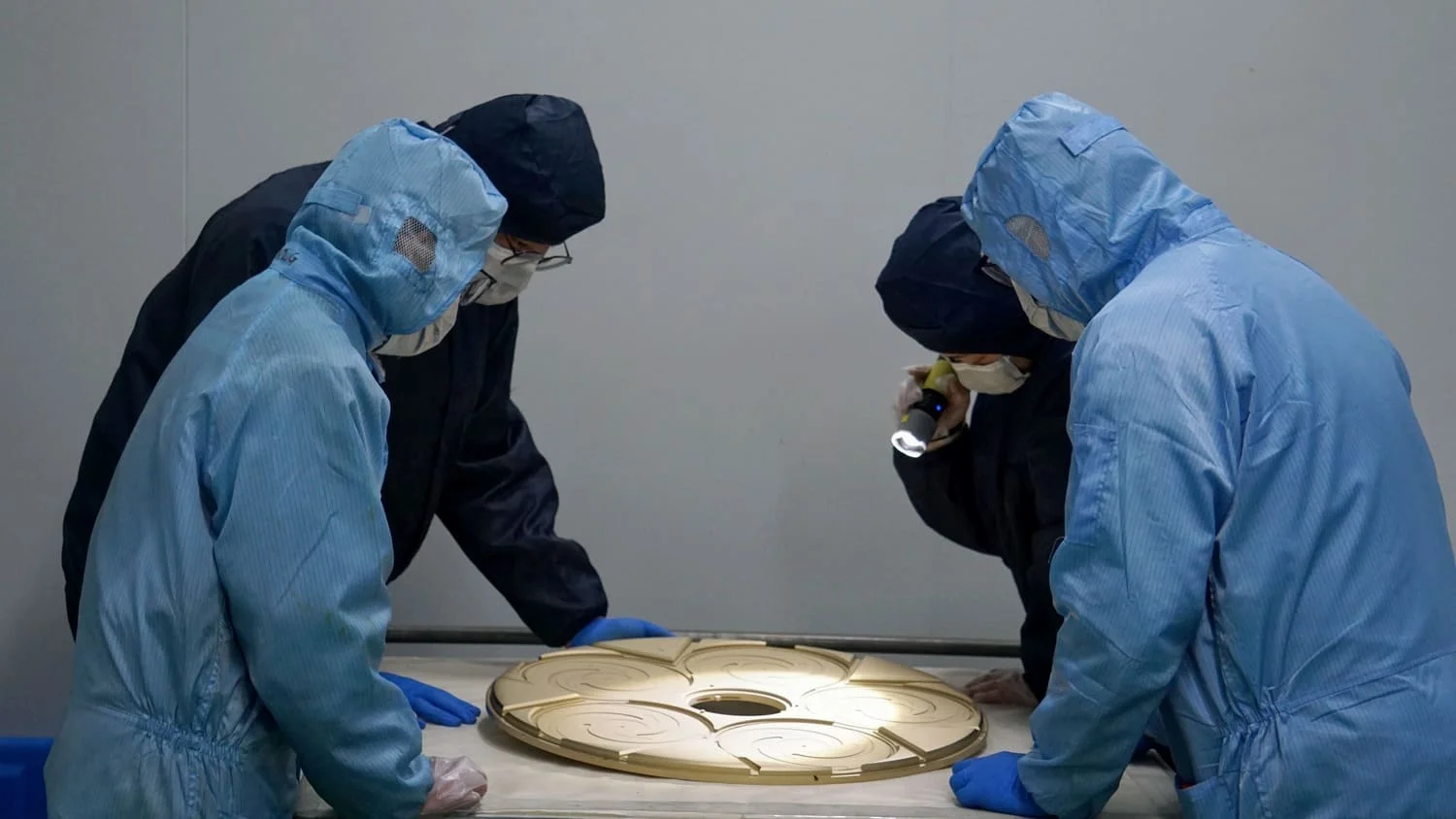Welcome Customers ad visit Veteksemicon s sic coating / Tac coating et epitaxy processus Factory